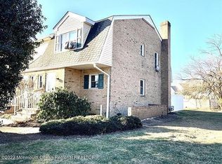 72 Manchester Ct APT E, Freehold, NJ 07728