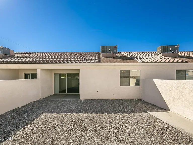 3661 Buena Vista Ave #103 — Photo 16