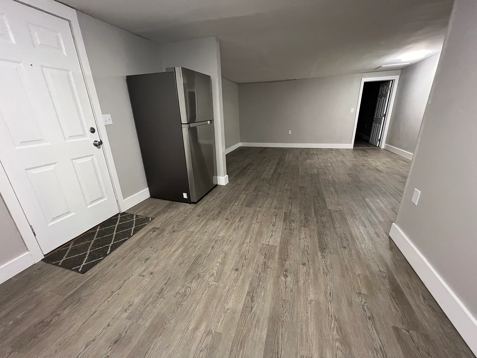 4 bed, 850 sqft, $2,400 — Photo 4