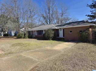919 University Ln, Tuscaloosa, AL 35401