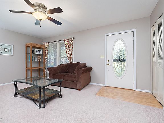 3rd image of 9803 Farnham Dr