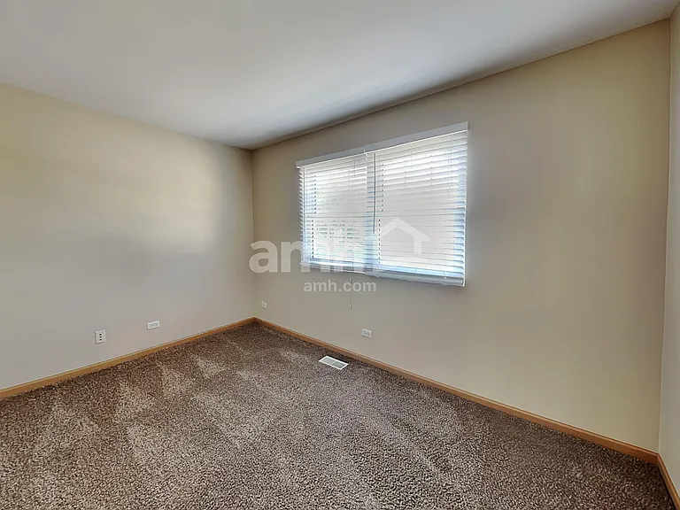 481 Pheasant Chase Dr — Photo 12