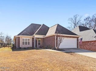 108 Pointe Dr, Summit, MS 39666