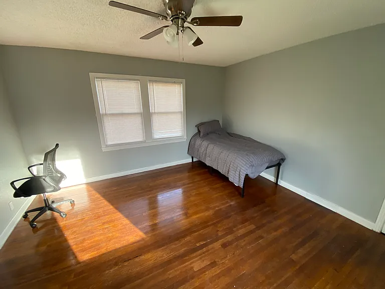 2237 Cross Ln — Photo 13