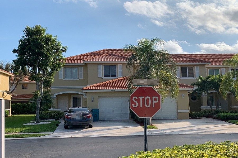 1st image of 1705 Arezzo Cir