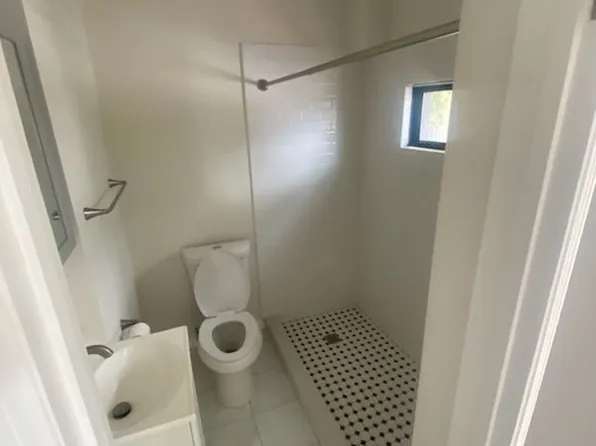 9305 Flatlands Ave Floor 2, Brooklyn, NY 11236