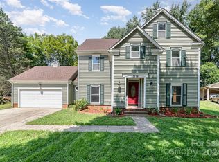 7736 Blythwood Ln, Charlotte, NC 28227