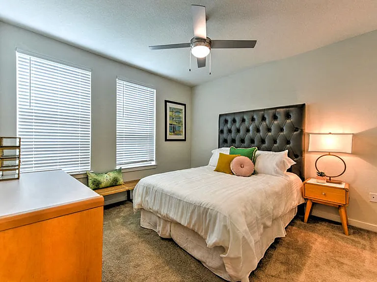 8283 Baymeadows Rd E — Photo 30