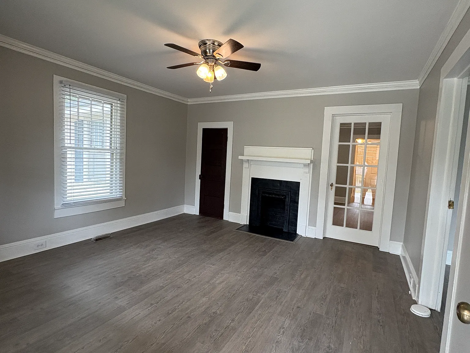 2 bed, 990 sqft, $1,450 — Photo 2