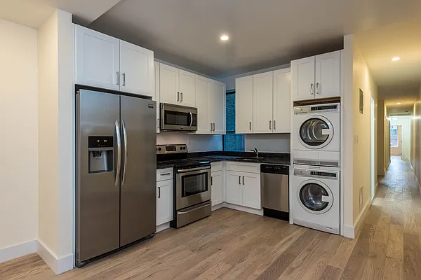 Rented by Nooklyn NYC LLC | media 17