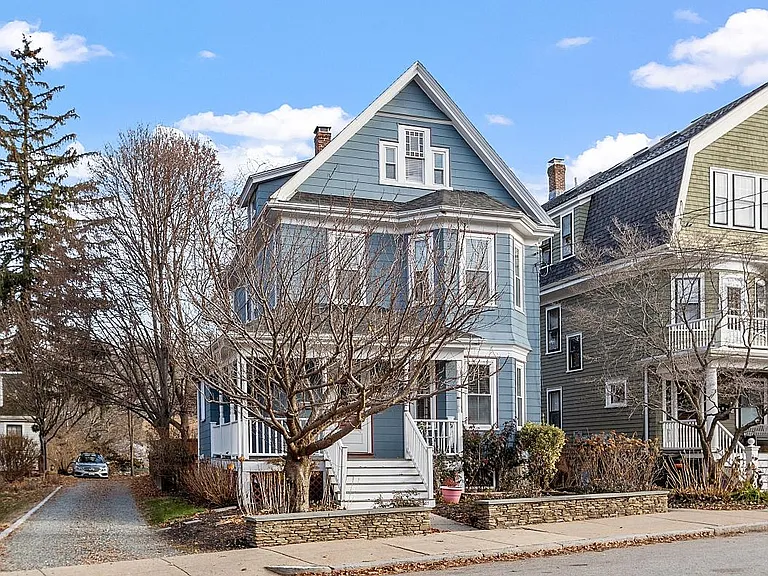 270 Poplar St — Photo 1