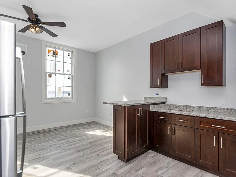 116 Fletcher St #11 — Photo 6