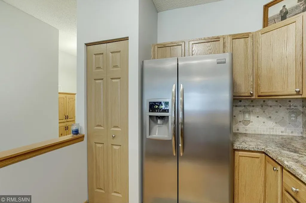 2 bed, 1348 sqft, $1,950 — Photo 4