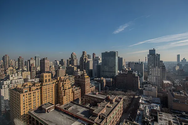 Rented by Solow Realty | media 4