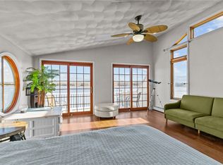 99 Smith St, Bristol, RI 02809