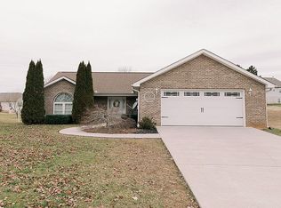 307 Rolling Ridge Ln N, Vonore, TN 37885