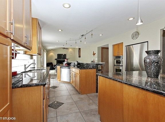 5th image of 7243 W Ute Ln