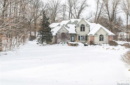 1st image of 10484 Piedmont Dr