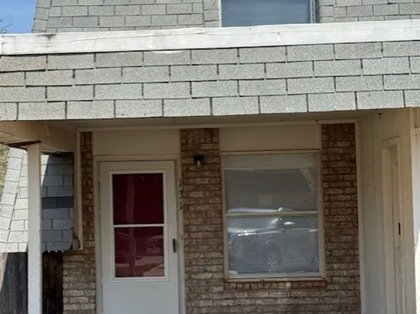 131 Crystal Ct, Norman, OK 73069