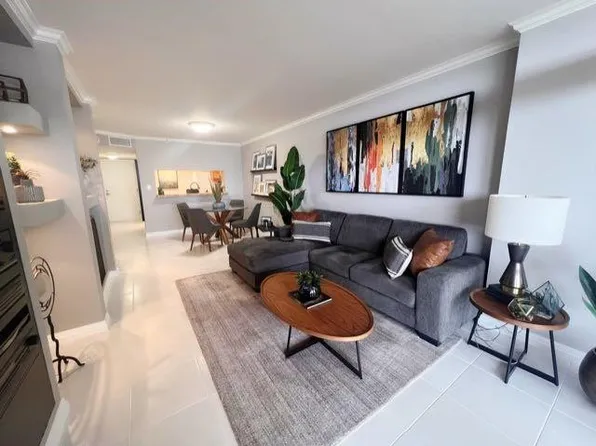 2555 Collins Avenue #PH110, Miami Beach, FL 33140