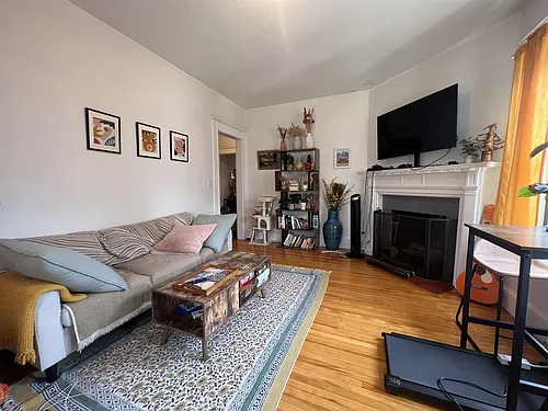 84 Prescott St Photo 1