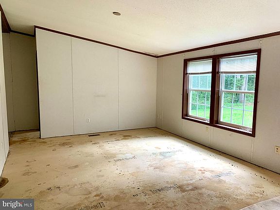 5th image of 776 Pony Track Rd