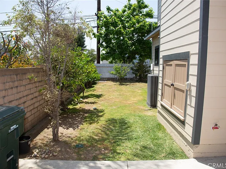 448 Linwood Ave — Photo 17