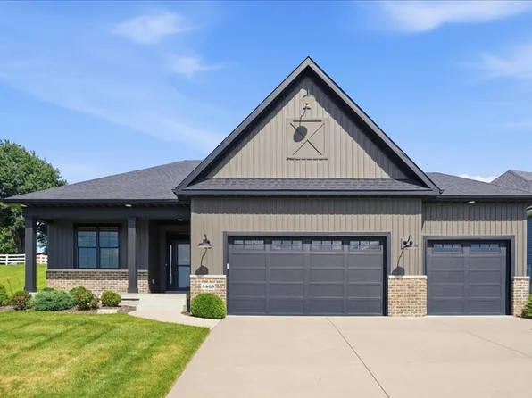 4465 Muirfield Dr, Bettendorf, IA 52722