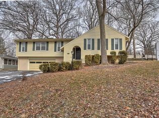406 Southmoreland Pl, Decatur, IL 62521