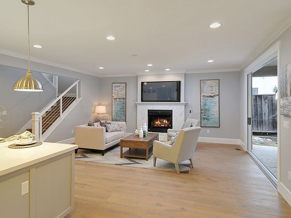 4th image of 1075 Nevada Ave