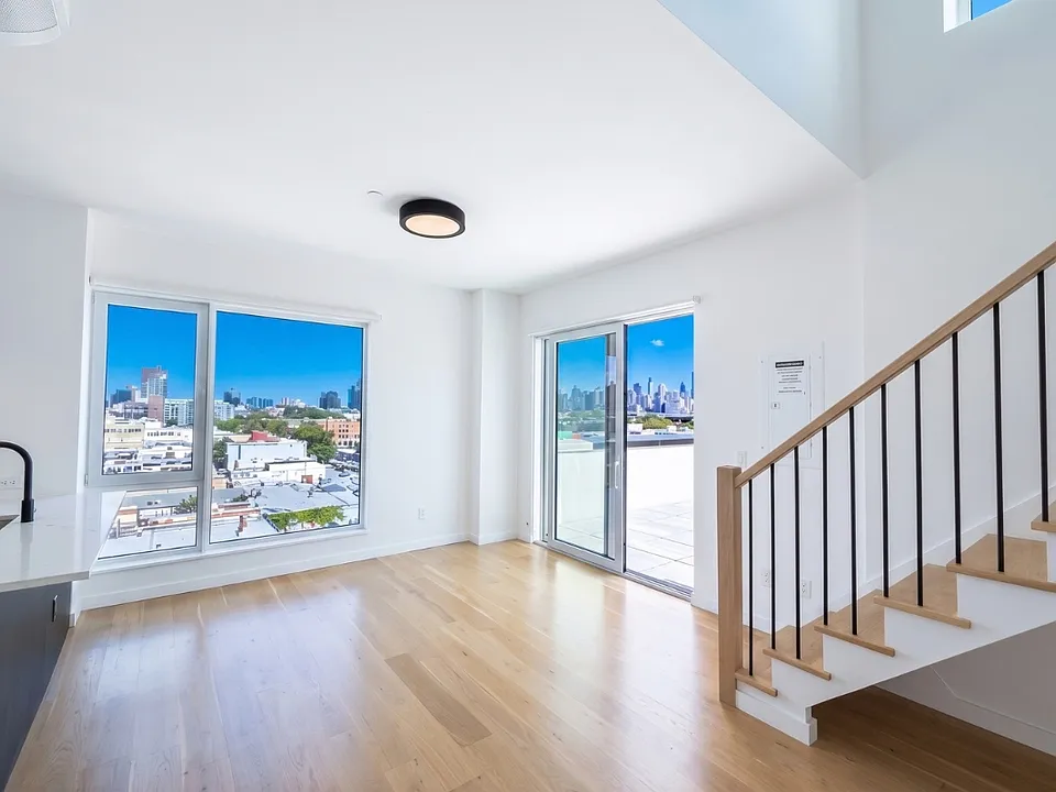 11-14 35th Ave #824