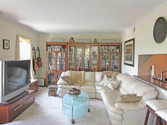 2nd image of 121 Carrollwood Dr #121