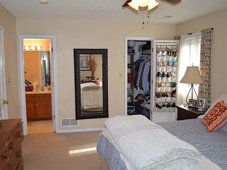 2000 Estella Dr — Photo 10
