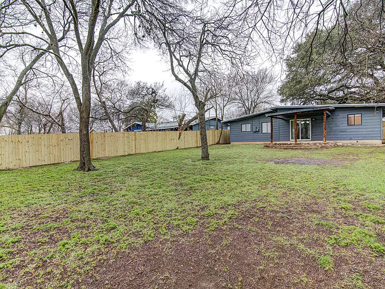 4707 Menchaca Rd — Photo 22