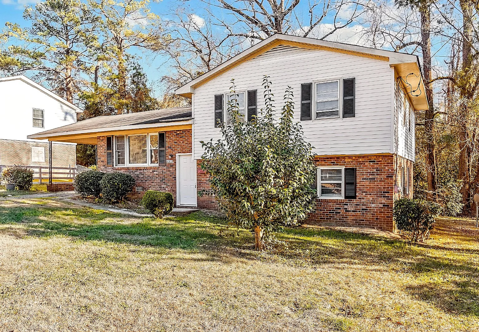 3 bed, 2.0 bath, 1682 sqft, $1,475 — Photo 3