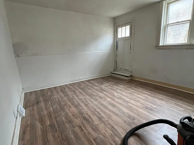 3147 Brighton Rd #1 — Photo 3