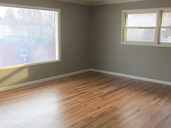 5th image of 354 Pinon Dr