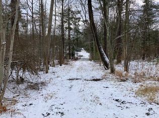 108 Shook Rd, Hawley, PA 18428