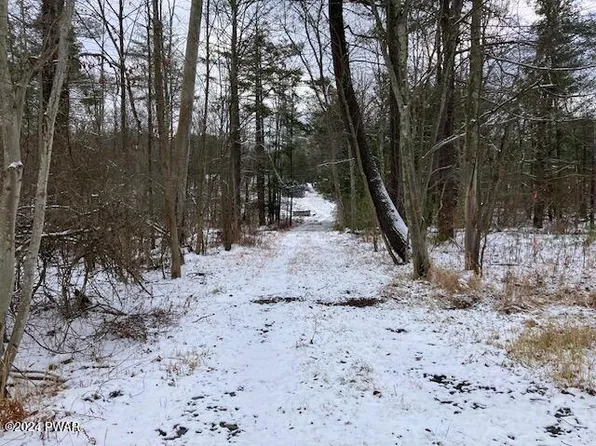 108 Shook Rd, Hawley, PA 18428