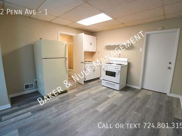 32 Penn Ave APT 1, Irwin, PA 15642