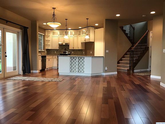 5th image of 299 River Haven Ct