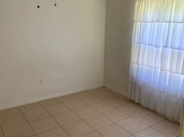 1122 Mecca Dr #1, Sarasota, FL 34234