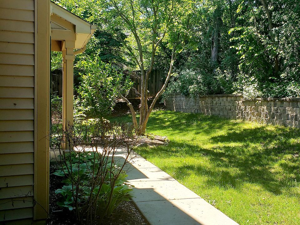 1st image of 268A Southwicke Dr