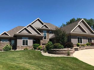 170 Melrose Ct, New Hampton, IA 50659