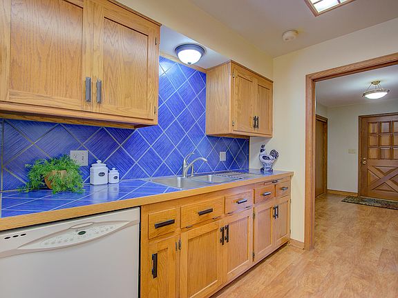 5th image of 8411 N Indian Creek Pkwy