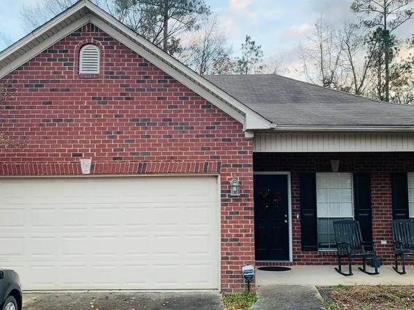 221 Forest Village Ln, Alabaster, AL 35007