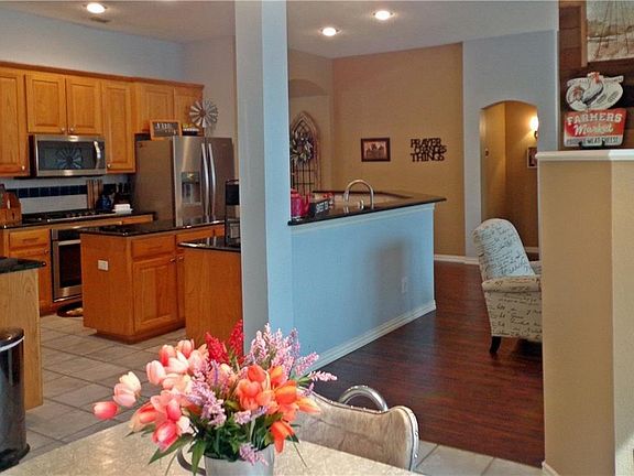 4th image of 2402 Richmond Cir