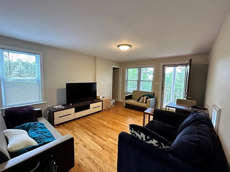 8 North St #1 — Photo 2