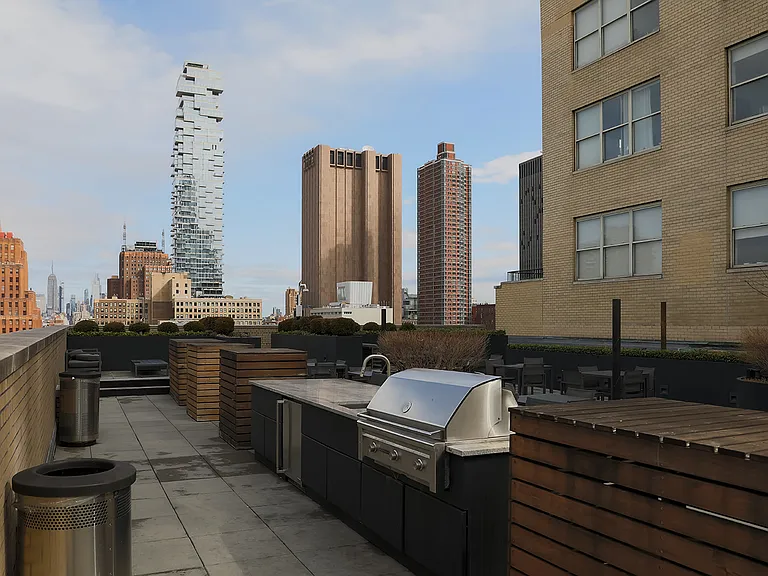 53 Park Pl #20G — Photo 10
