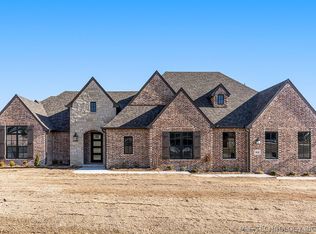 8414 E 106th Pl N, Owasso, OK 74055